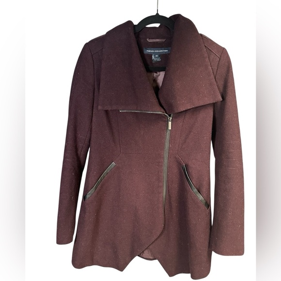 A271 French Connection Tulip Hem Asymmetrical Wool Coat Burgundy Wine Sz XS - Picture 2 of 8